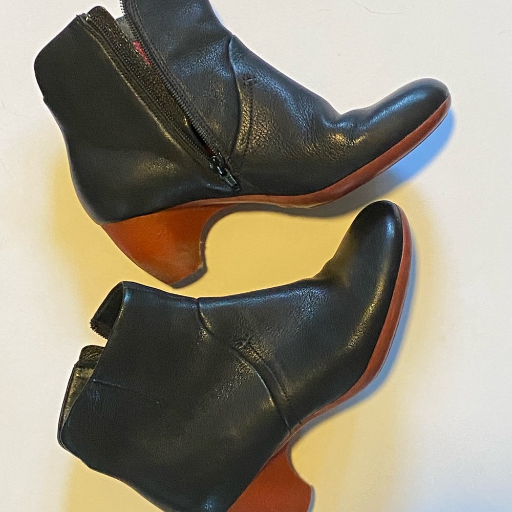 Camper Black and Red Ankle Boots with Side Zipper